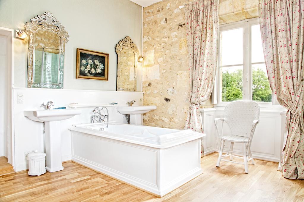 Chateau Lamothe du Prince Noir - B&B Saint-Sulpice-et-Cameyrac Chambre photo